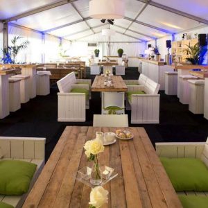 Tent verhuur kerstmarkt bedrijfsevenement